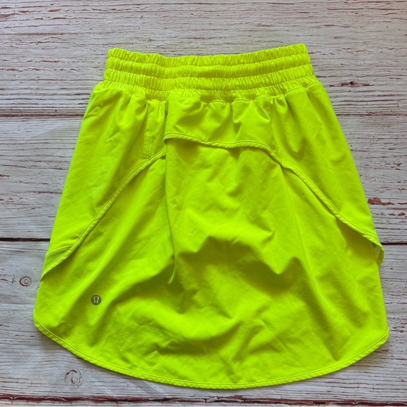 Lululemon Hotty Hot High-Rise Skirt Long in Highlight Yellow Sz 2 - Picture 9 of 12